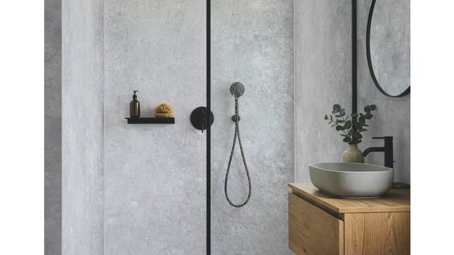 Comment déboucher et nettoyer le siphon de votre douche extra plat ?