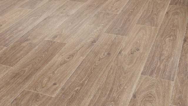 Poser un parquet sur du lino : une fausse bonne idée ?