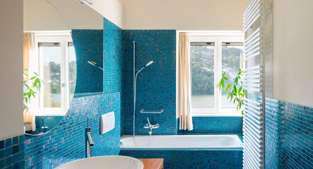Carrelage bleu salle de bain