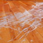 nettoyer tache peinture sur parquet