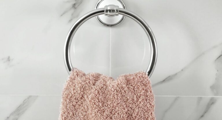 Porte serviettes salle de bains : 20 inspirations