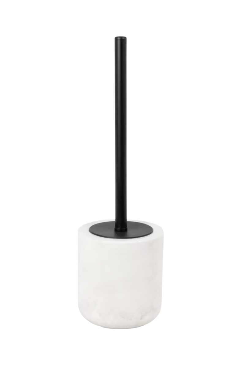 Un porte-brosse de toilettes blanc cylindrique avec une poignée noire s'élève au centre. Le fond est arrondi, et le design est simple sur un fond blanc.